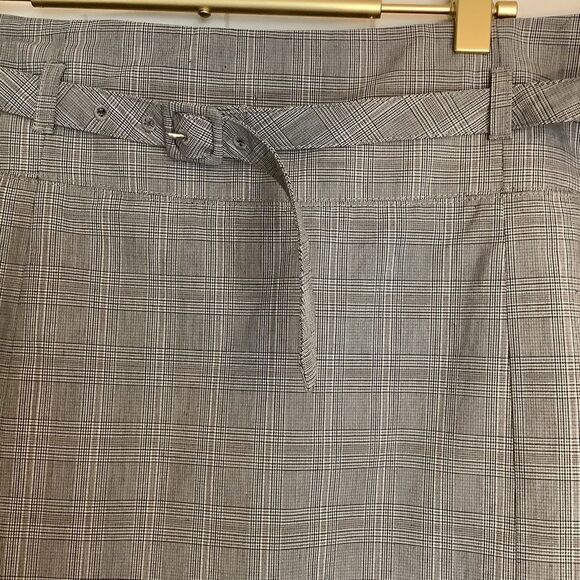 H&M Plaid Skirt  - Picture 2 of 6